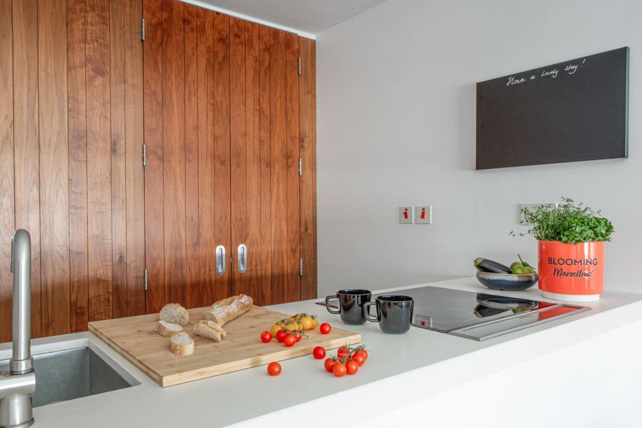 Rwy Suite48 Luxury Suite With Optional Parking Plymouth Exterior photo